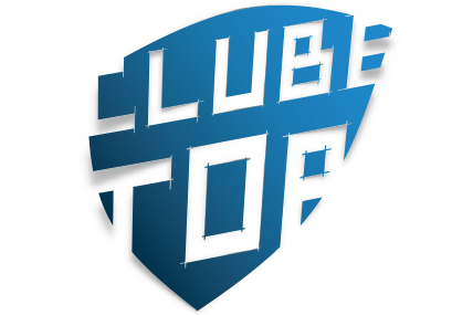 Logótipo do programa Clube Top. Clube top escrito a azul sobre fundo branco