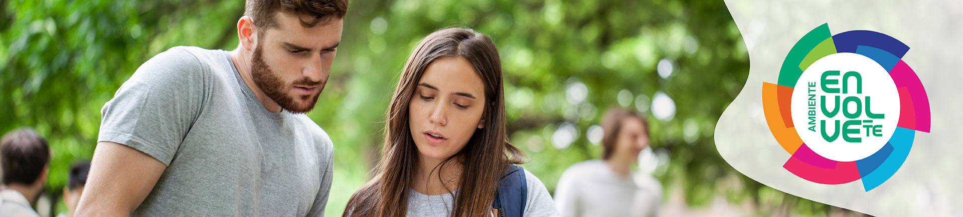 Jovens a voluntariarem-se