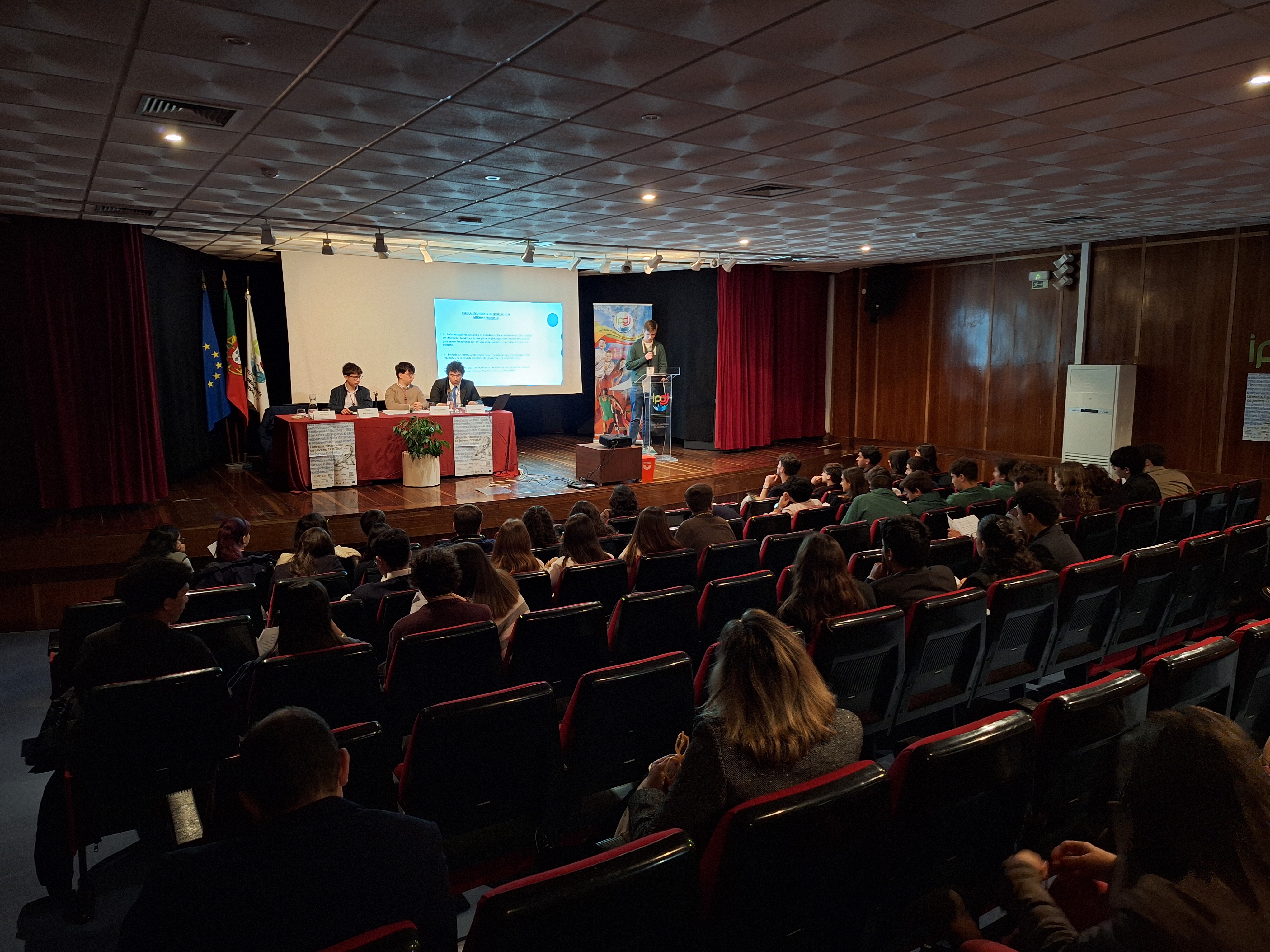 Momento de apresentação das propostas por parte das escolas.