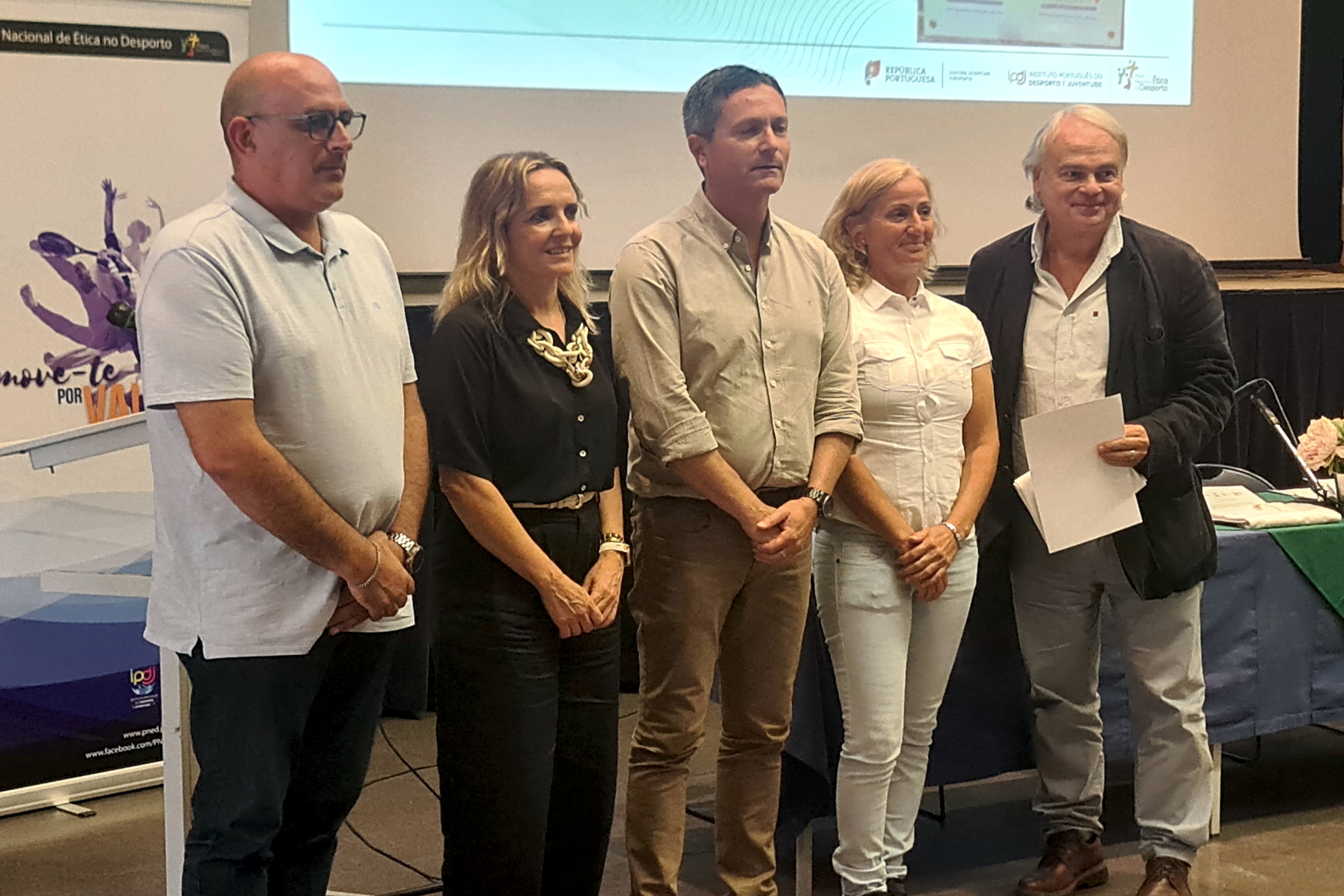 trabalhos distinguidos na 14 edicao do premio  categoria Imprensa Regional