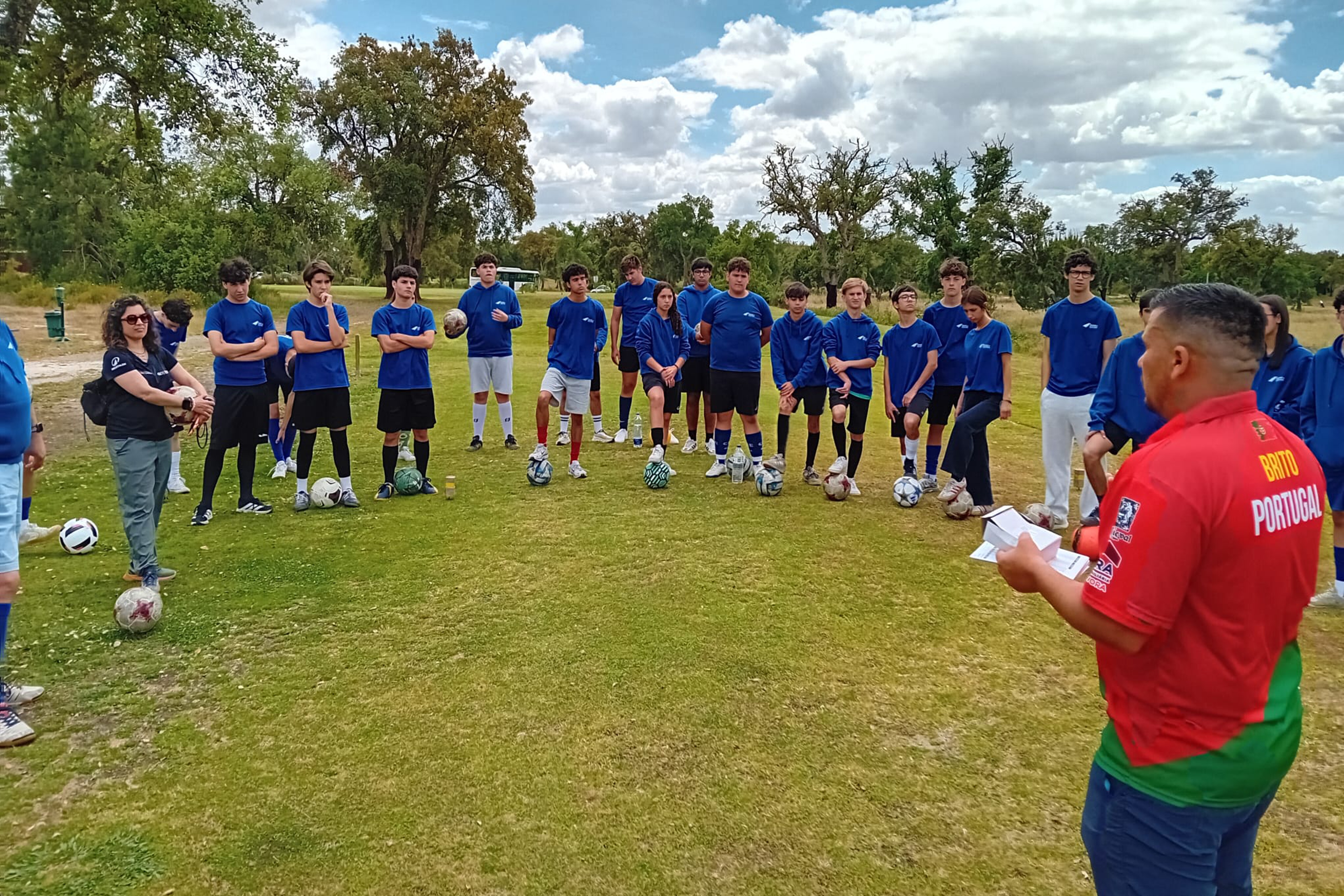 Demonstração de footgolf.