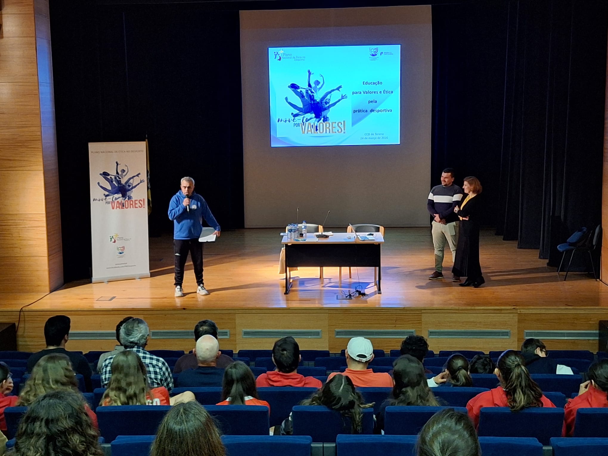 Boas vindas por parte de dirigente do clube aos participantes.