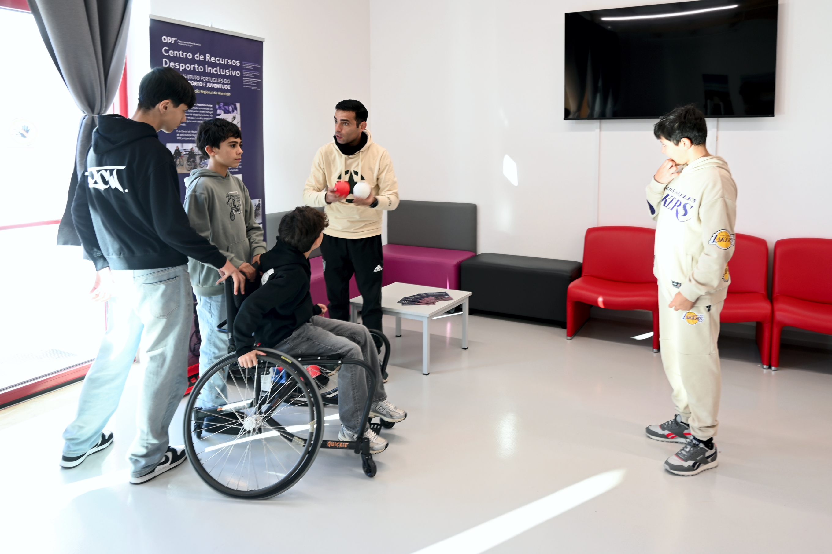 Introdução aos alunos do desporto inclusivo.