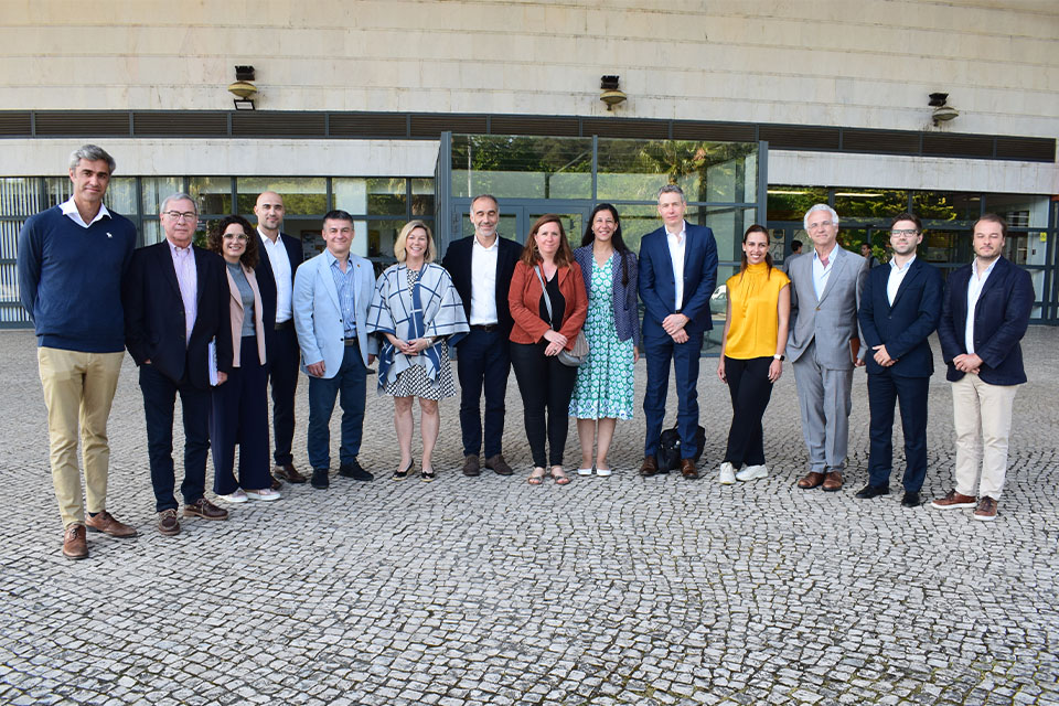 Foto de grupo no âmbito da visita do CoE - Carta Europeia do Desporto