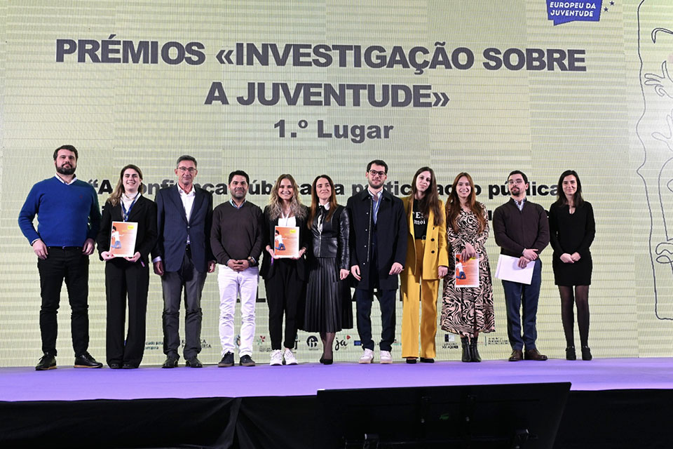 Jovens vencedores do prémio AEJ - investigação sobre a juventude 