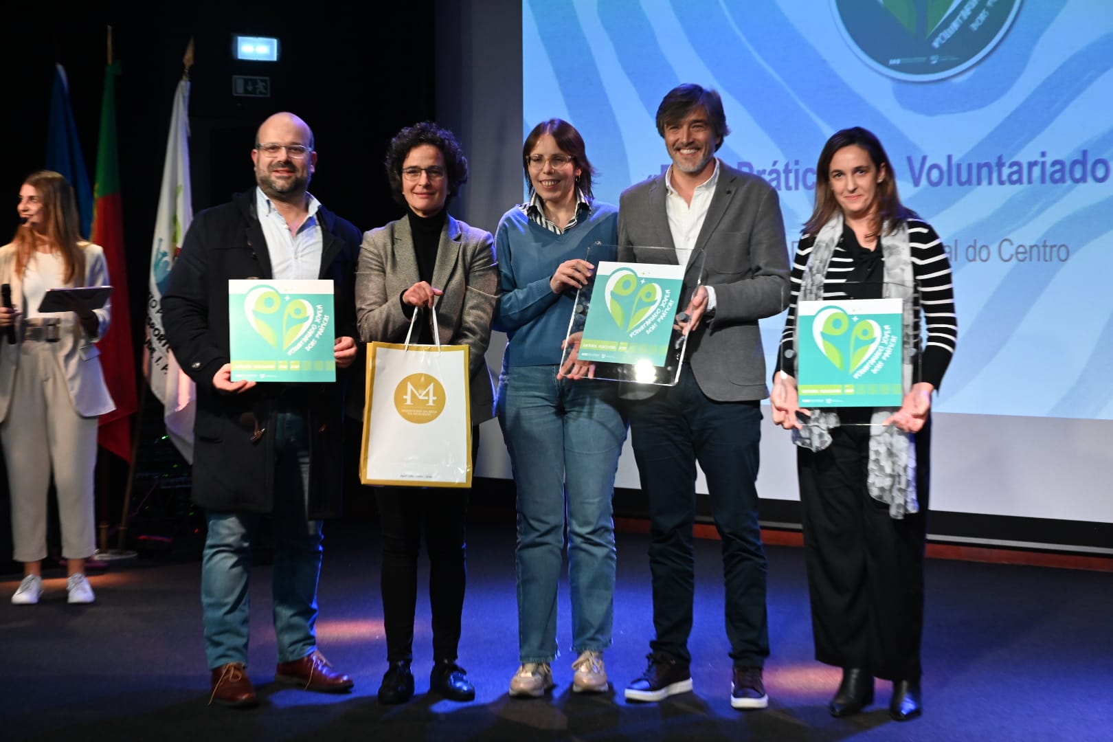 entrega de prémios, com diretora regional da DRC