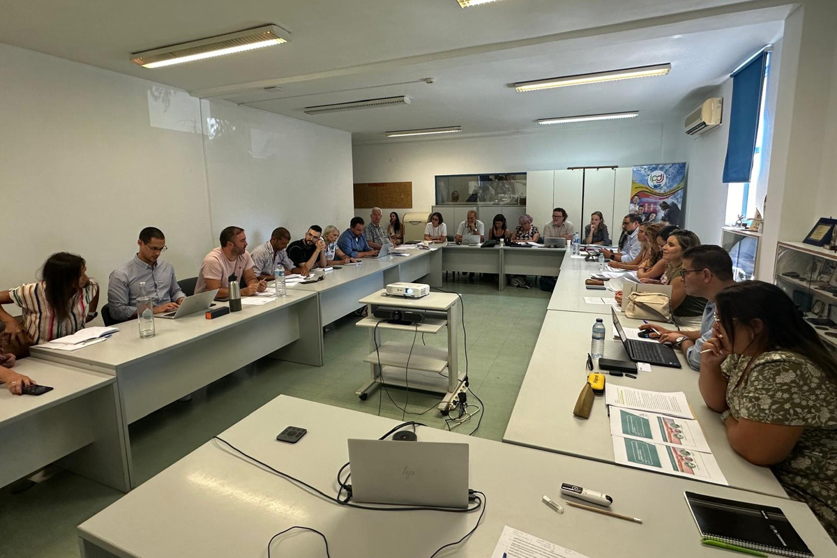 Grupo que participou na visita da missão do CoE - Juventude a Portugal