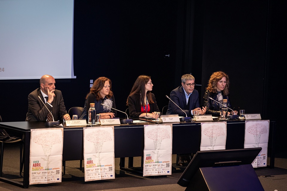 Sessão distrital de Lisboa do Parlamento dos Jovens-foto4