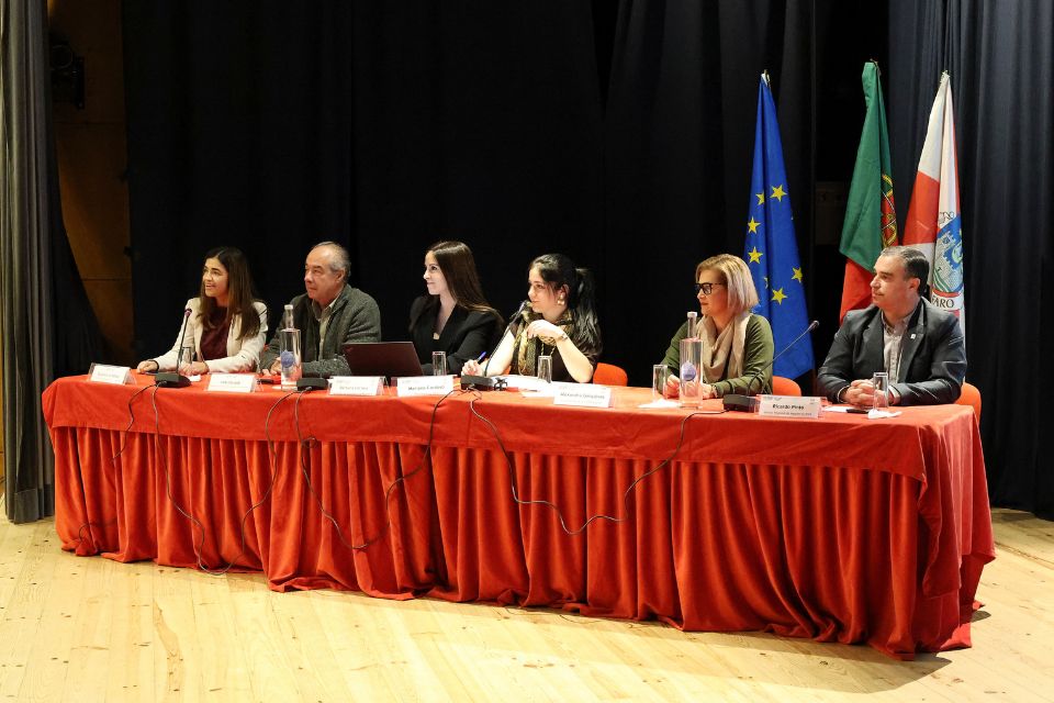 mesa-sessao-abertura-parlamento-jovens-algarve