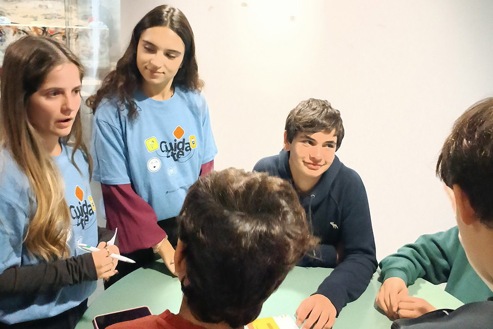 jovens em contexto de atividade