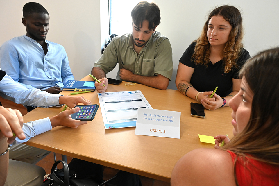 «Espaços Jovens»: IPDJ escuta as juventudes no Alentejo e no Norte