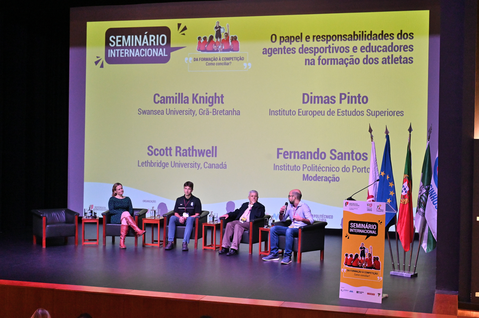 imagem de intervenientes no painel de debate