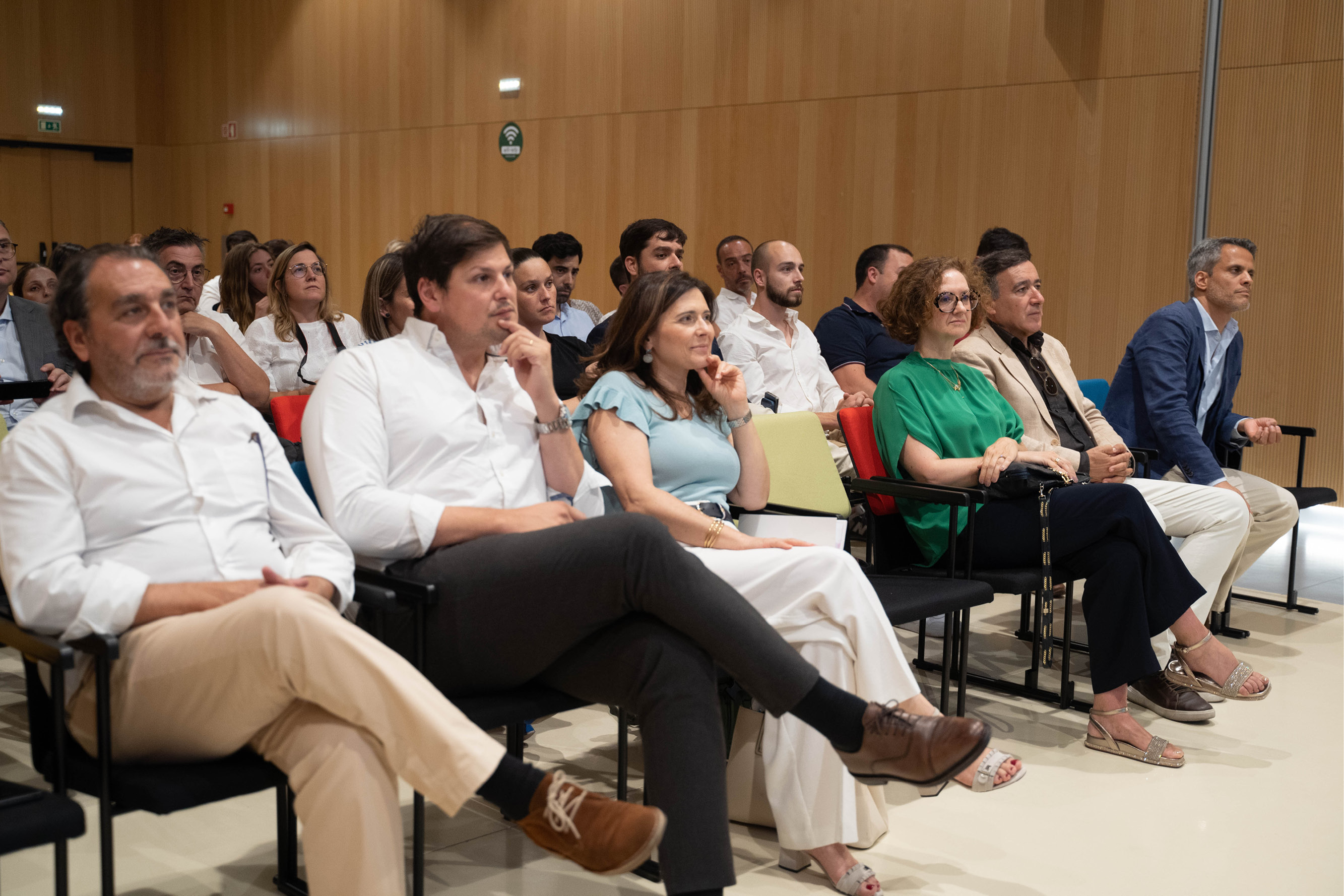 Assinatura dos protocolos dos 14 projetos da medida «Afirma-te Já» decorreu ontem em Coimbra