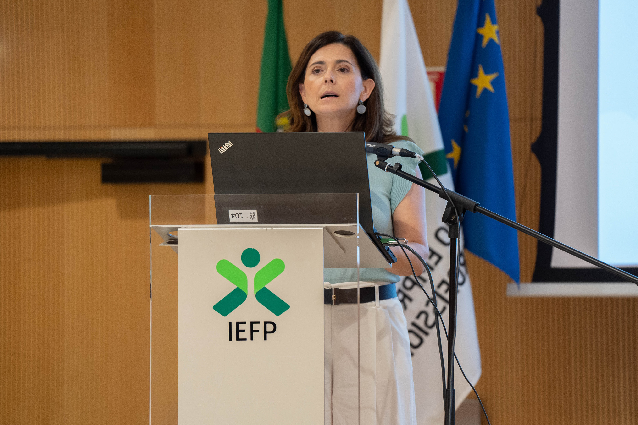 Assinatura dos protocolos dos 14 projetos da medida «Afirma-te Já» decorreu ontem em Coimbra