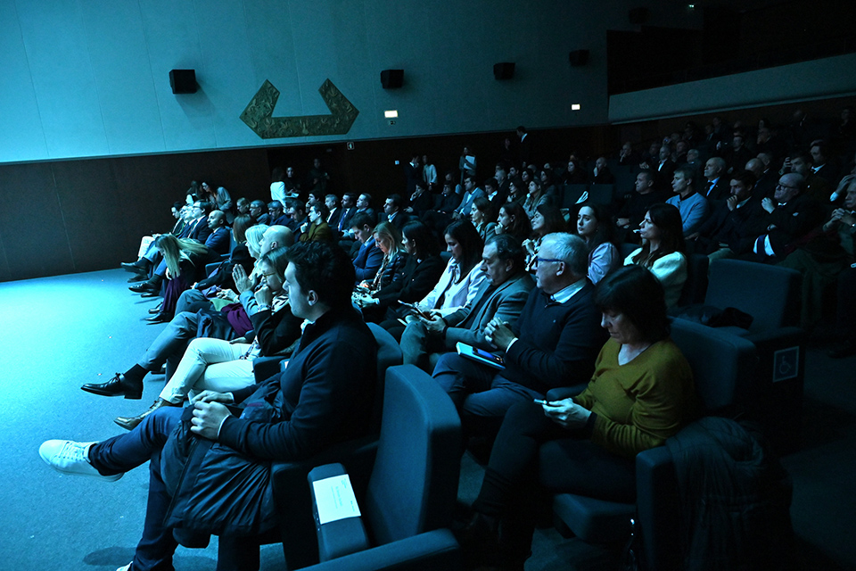 fotografia dos convidados na plateia