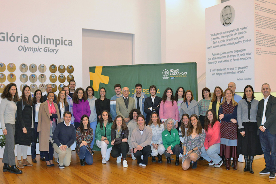 Foto de grupo do grupo de trabalho do programa «Novas Lideranças | Para Um Desporto +Igual»