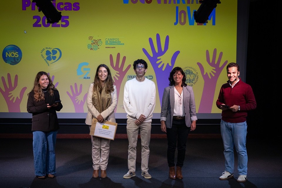 Foto do juri e apresentadores da sessão regional de Lisboa e Vale do Tejo dos prémios