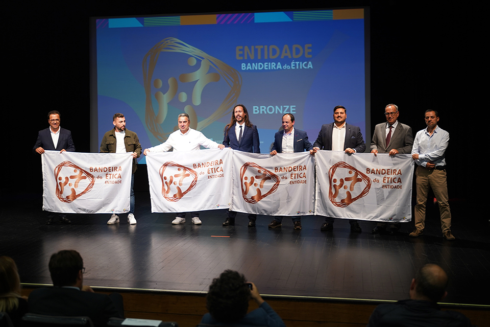 premiados bandeira de ética de bronze