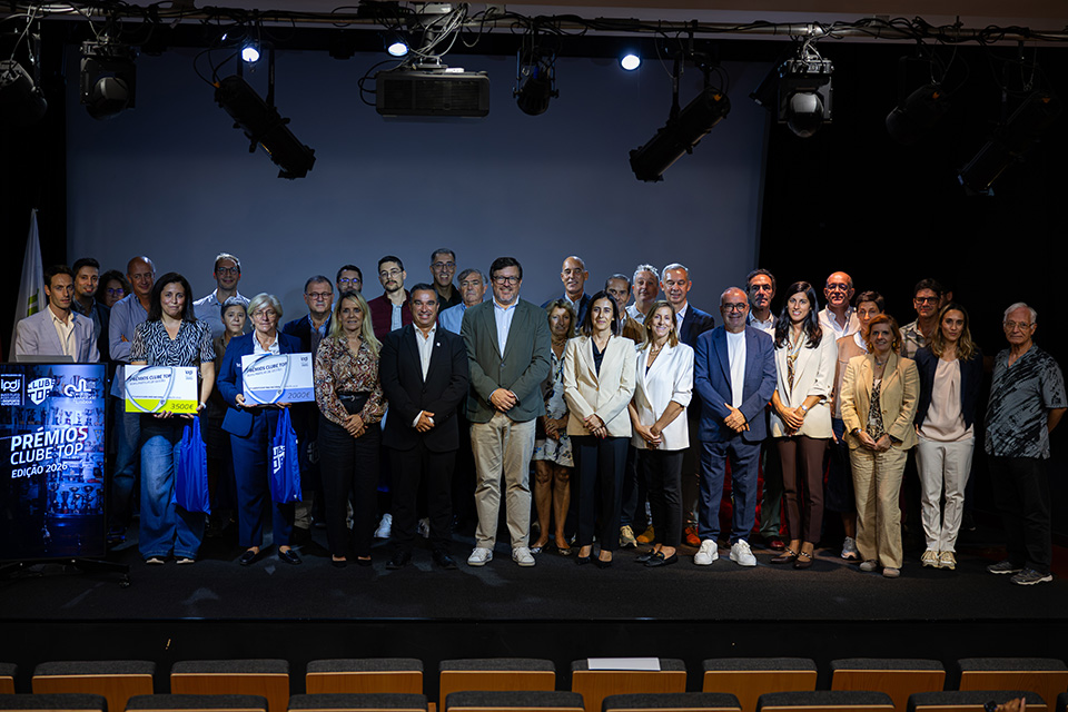 Foto de grupo da sessão final dos prémios clube top 2026