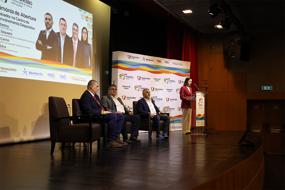 Carla Silva, vogal do IPDJ, no «13.º Congresso de treinadores de língua portuguesa»