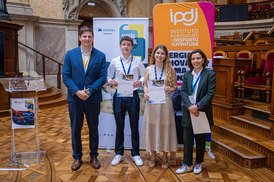 escolas que participaram na sessão final do Consurso Euroscola 2026 na Assembleia da República.
