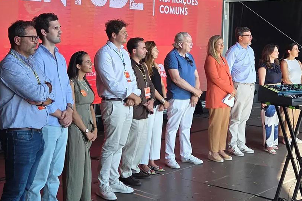 responsaveis politicos no dia internacional da juventude