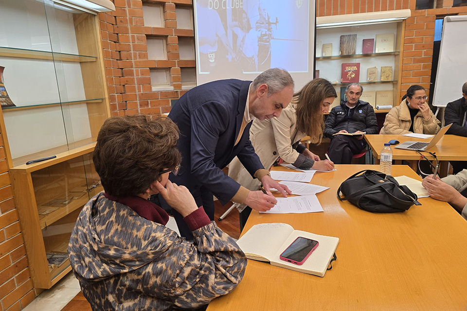 Moita reforça aposta no associativismo desportivo, com adesão ao Clube Top
