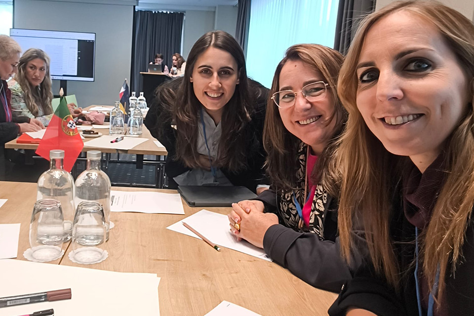As tres representantes do IPDJ no III Encontro Europeu do projeto Harmony.