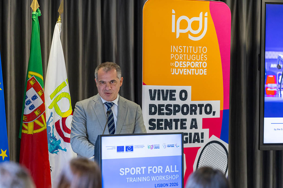 fotografia do secretário de estado do desporto, Pedro Dias