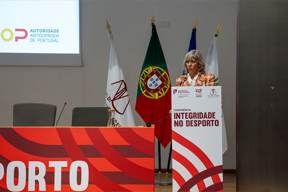 fotografia da presidente da adop