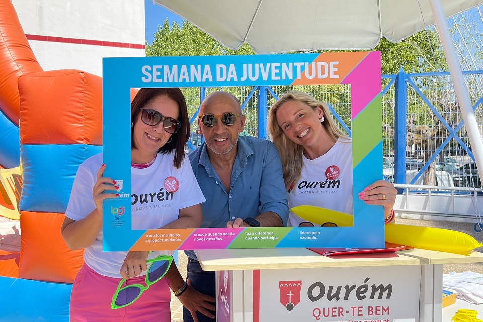 Foto com técnicos do Município de Ourém durante a Semana da Juventude