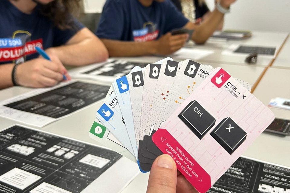 Foto do jogo de cartas Hack Attack