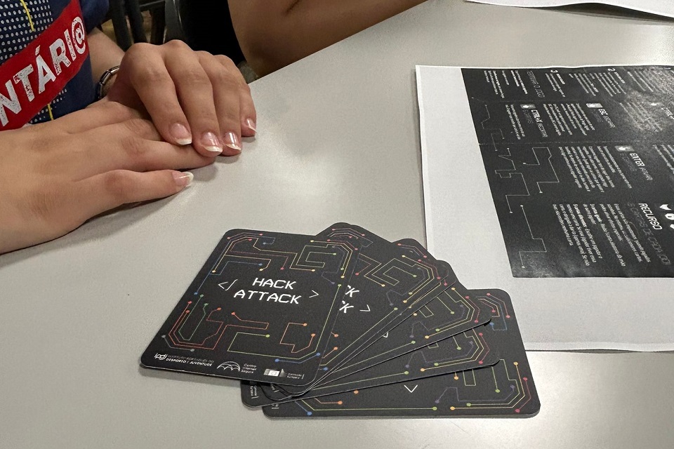 Frente das Cartas do Jogo Hack Attack