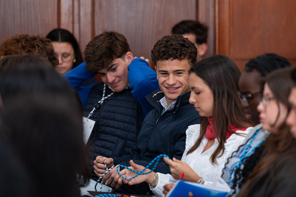 Jovens deputados durante a sessão de Setúbal do Parlamento dos Jovens