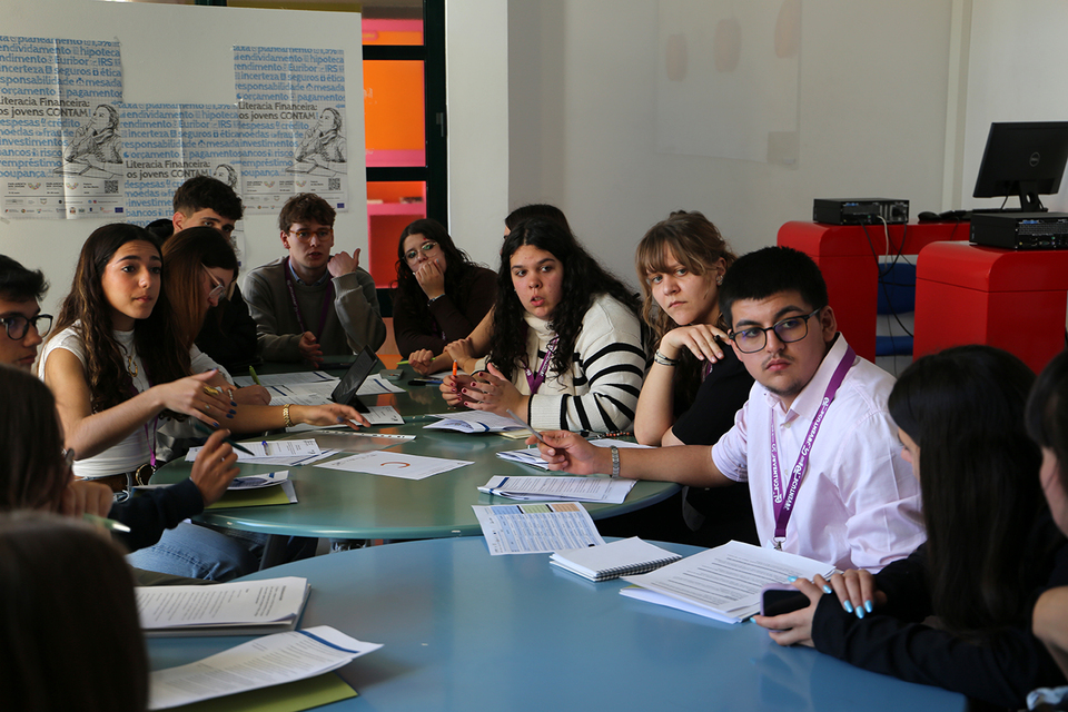 Grupo Parlamentar em trabalho na especialidade