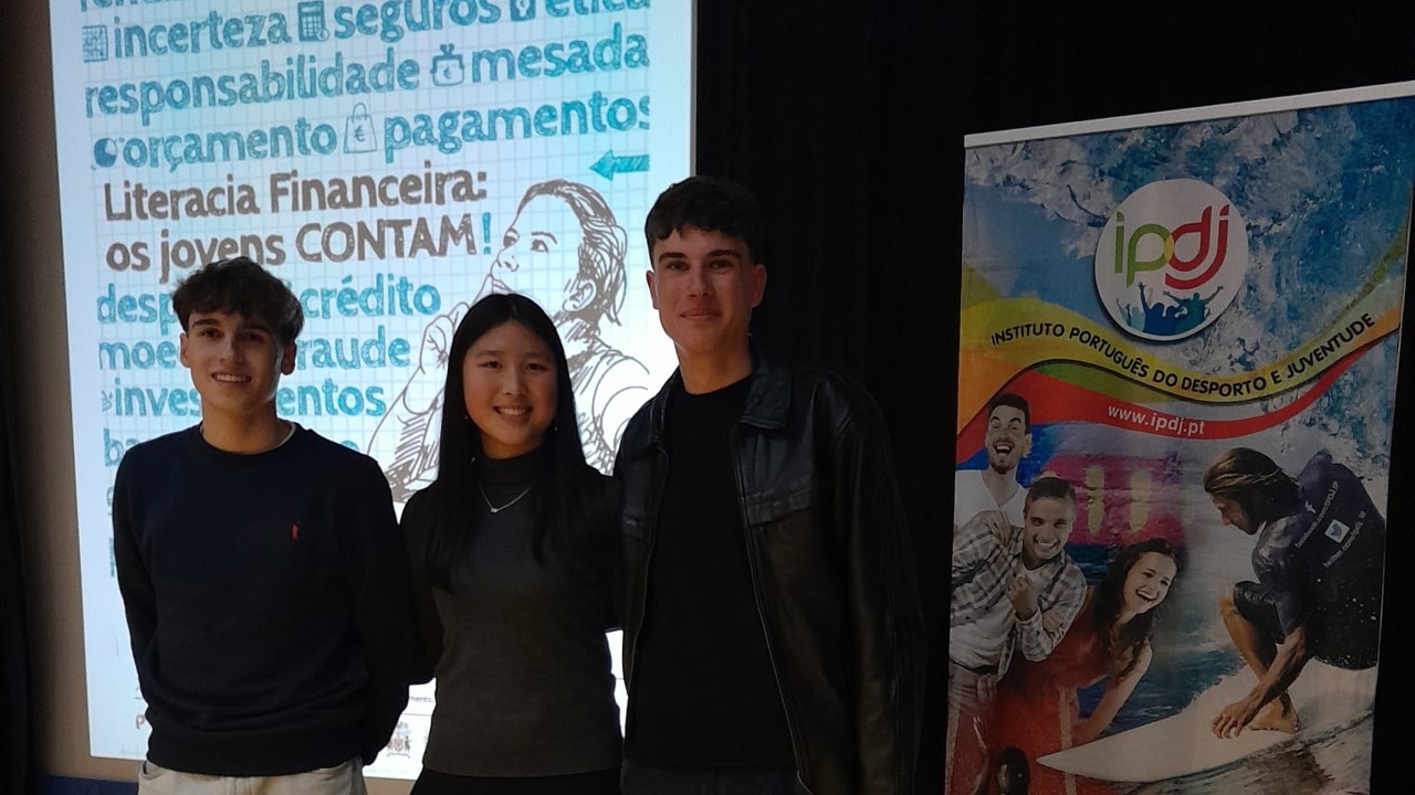 mesa eleita no ensino secundário