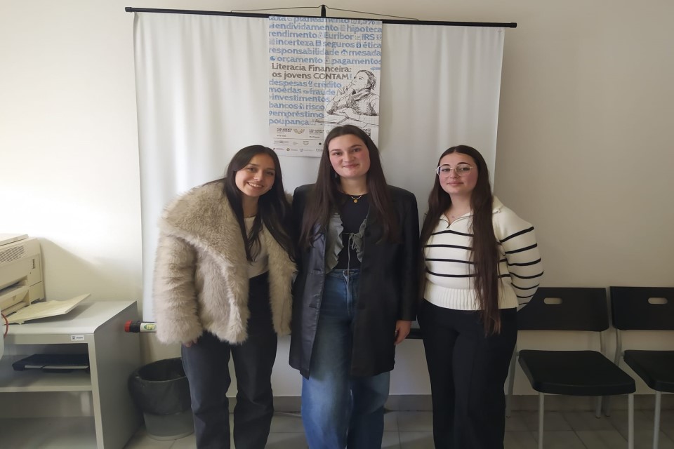 mesa eleita no ensino secundário