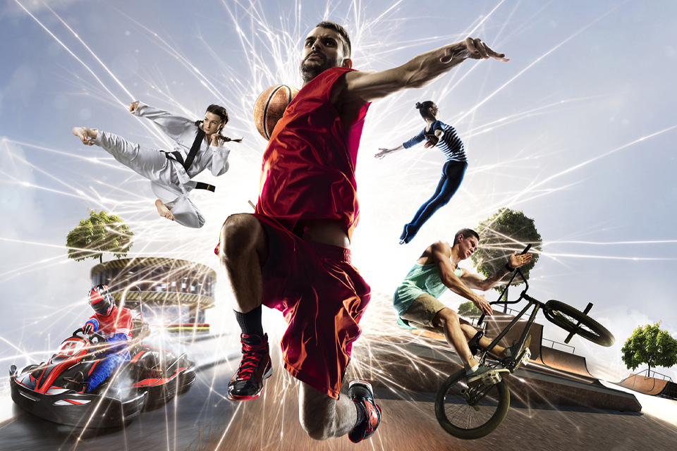 Jovens a praticarem várias modalidades desportivas