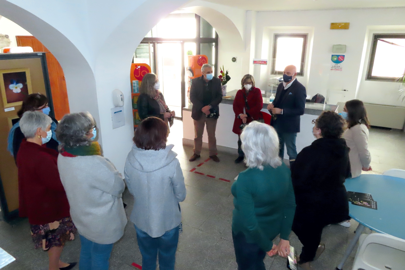 Diretor Regional do Alentejo do IPDJ, Miguel Rasquinho, dois representantes da Câmara Municipal de Évora, José Conde e Luísa Policarpo, funcionárias da Direção Regional do Alentejo do IPDJ.