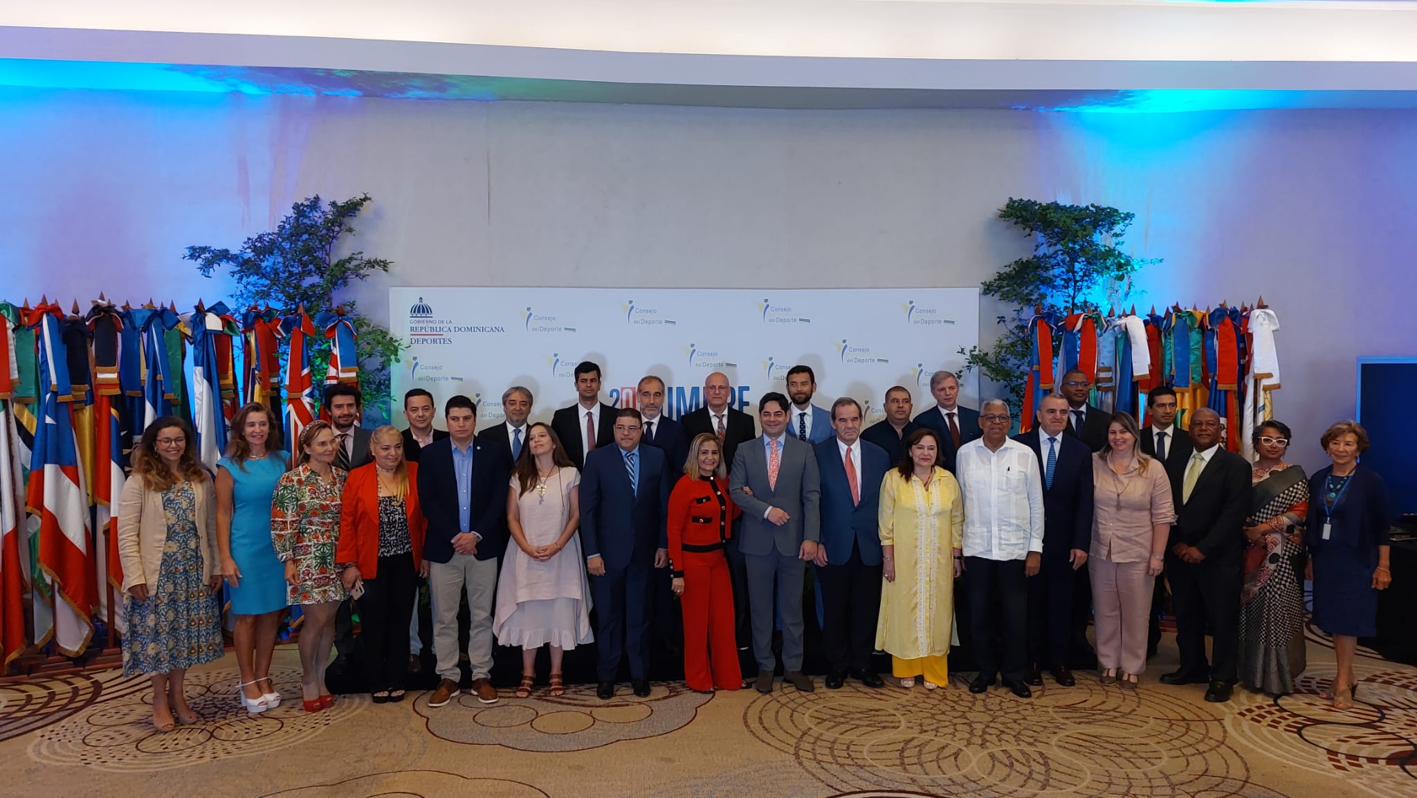 Fotografia dos participantes na Assembleia do Conselho Ibero Americano do Desporto