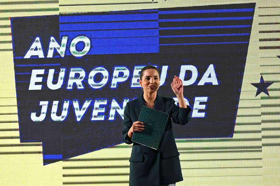 Apresentadora da Cerimónia de encerramento do AEJ