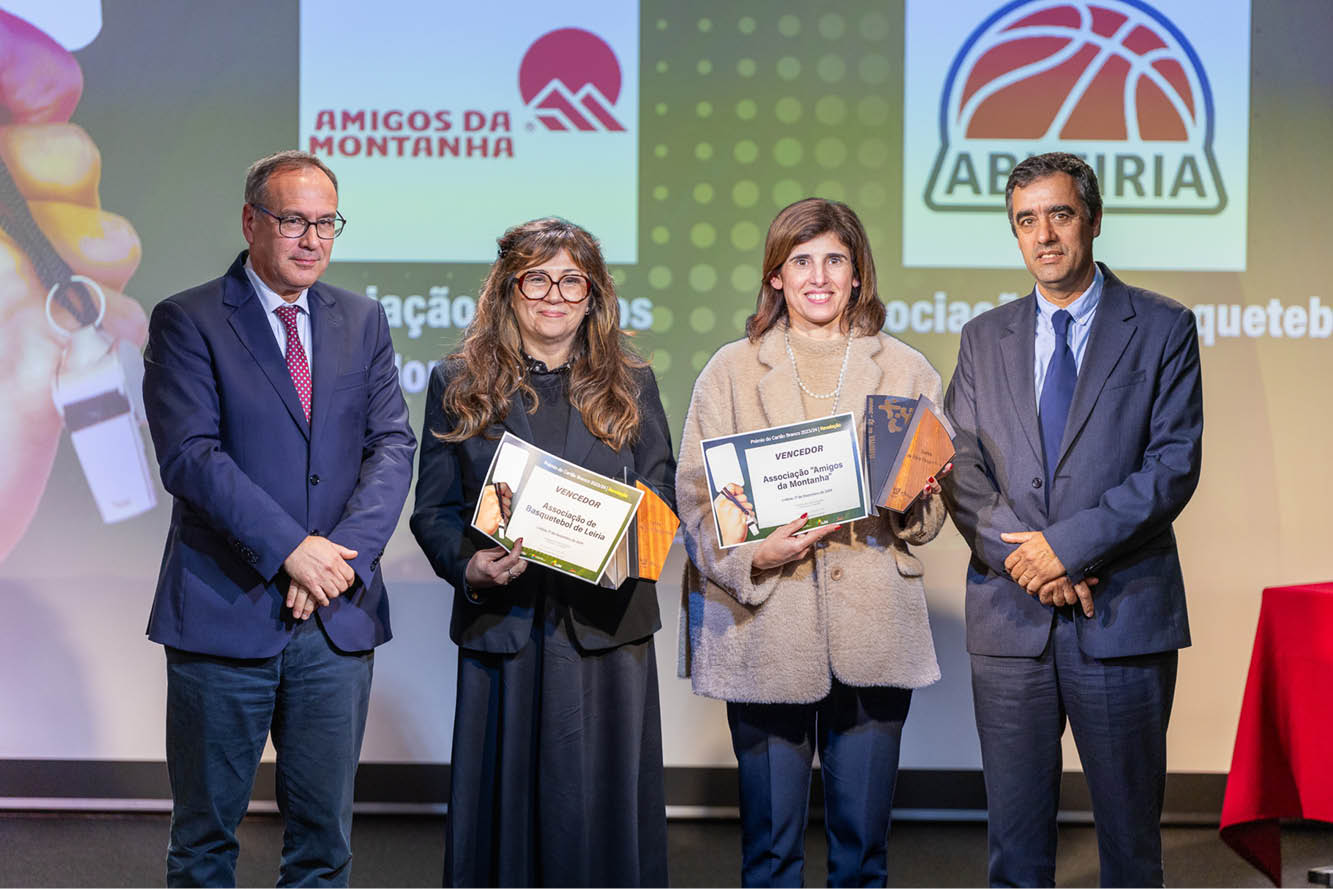 imagem dos representantes do basquetebol leiria e amigos da montanha