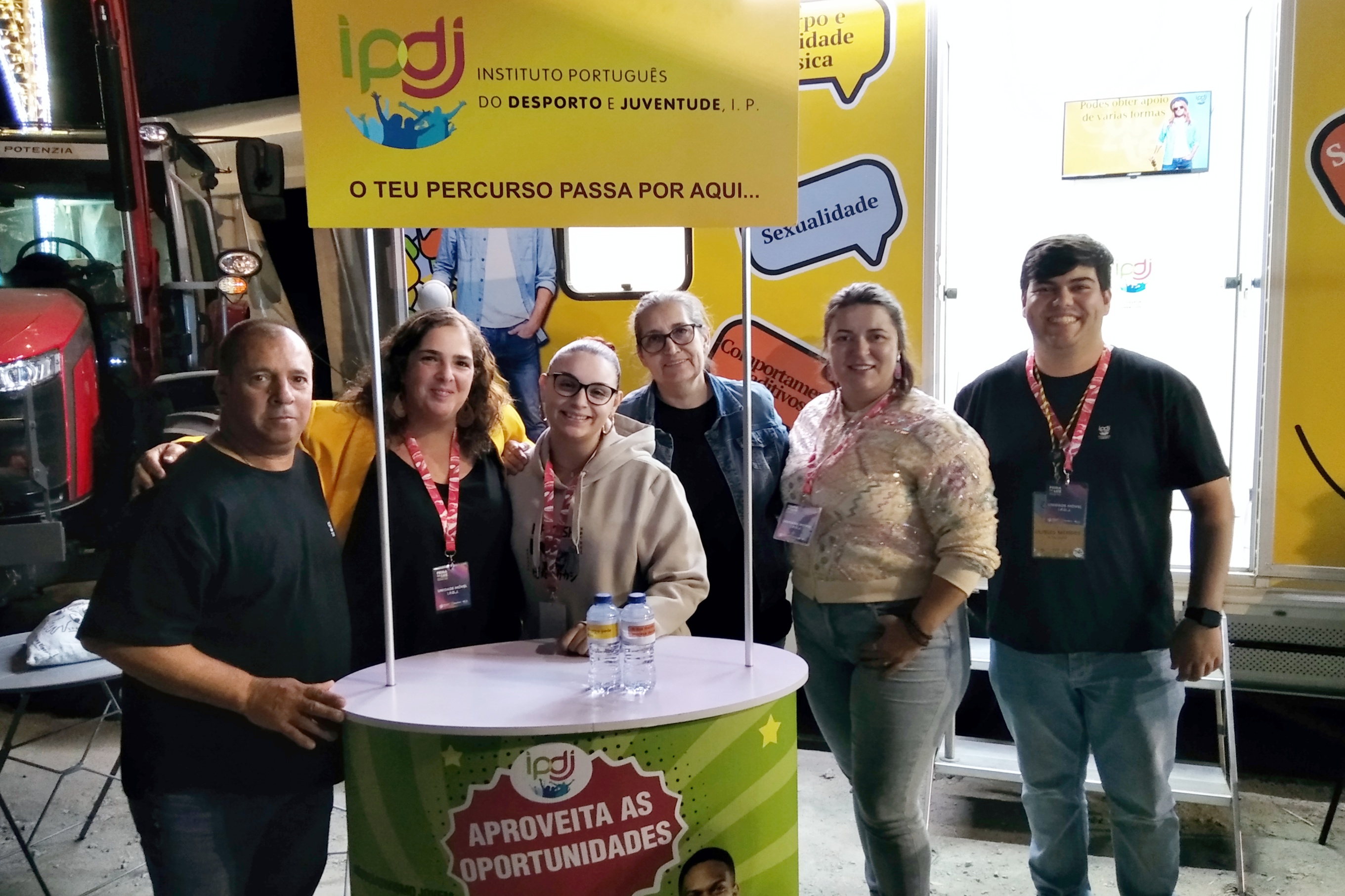 Equipa Cuida-te da Direção Regional do Alentejo do IPDJ e uma técnica do CLDS de Montemor-o-Novo.