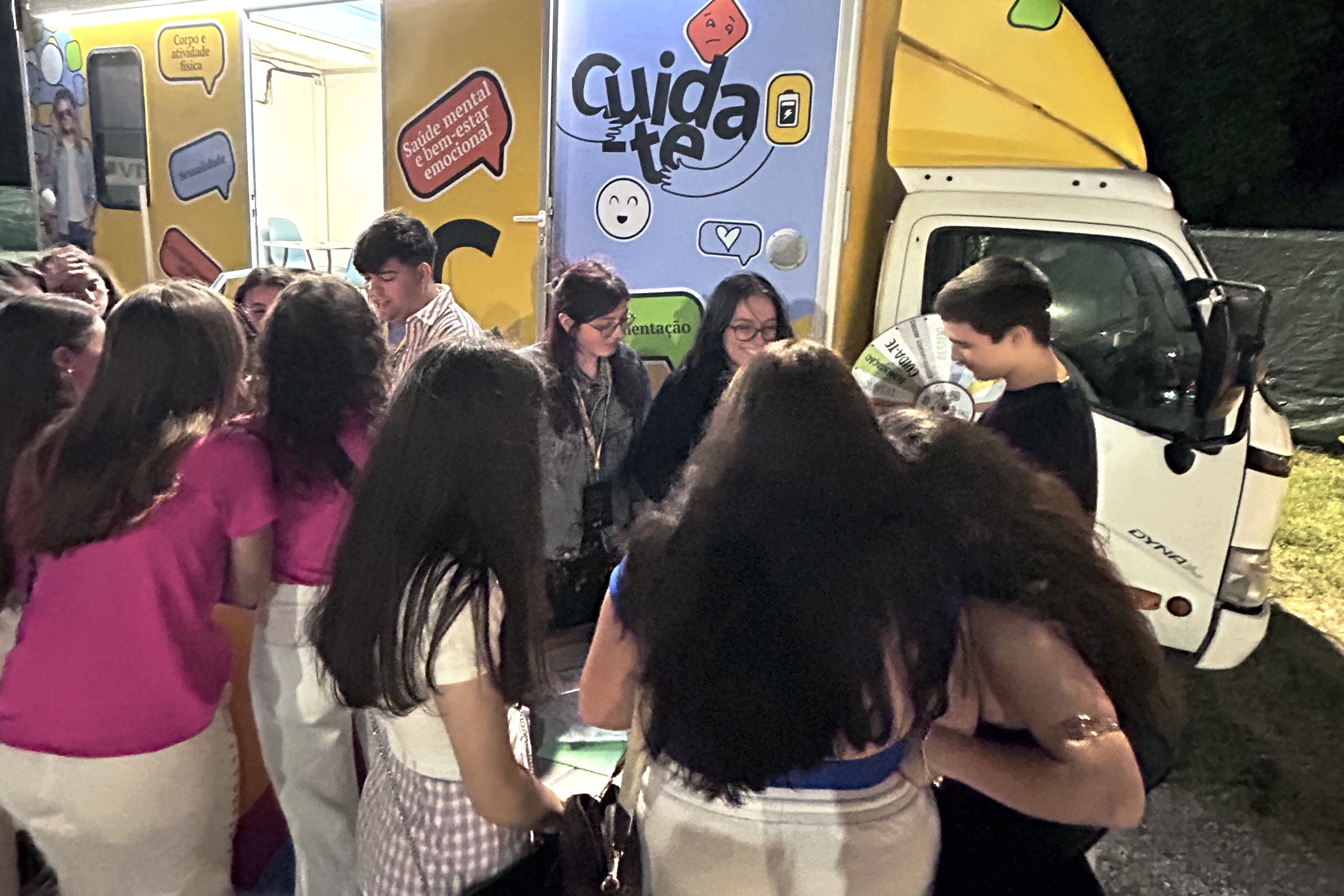 Jovens a participar nas atividades IPDJ, dinamizadas pelos profissionais de saúde do Programa Cuida-te.